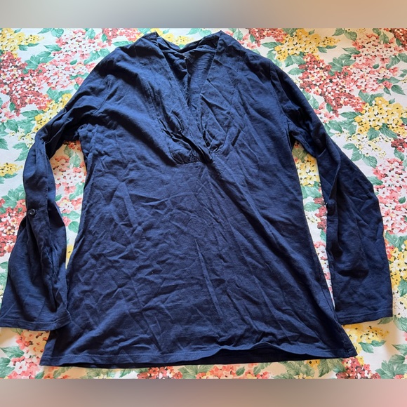 Coldwater Creek Tops - Women’s Coldwater Creek Navy Blue Cotton V-Neck Tee Roll Up Sleeves